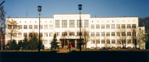 Die Kaliningrader Immanuel-Kant-Universität - heute ohne die alten Säulen und Verzierungen